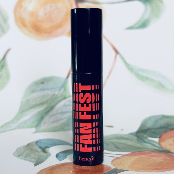 5 for $15 🦋 BENEFIT | Fan Fest Fanning & Volumizing Mascara (Travel Size) - Picture 4 of 4